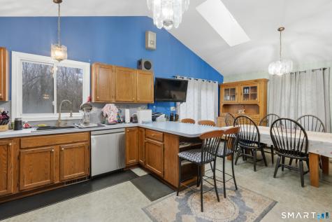 29 Ancient Highway Oxford CT 06478