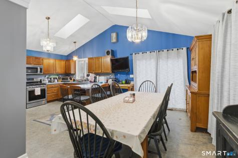 29 Ancient Highway Oxford CT 06478