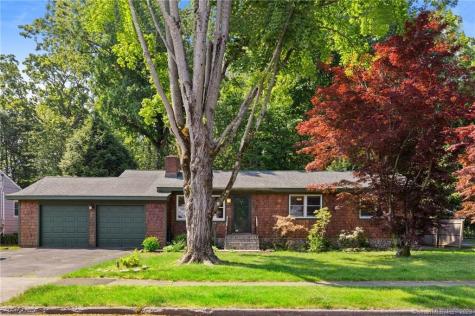 137 Doreen Drive Fairfield CT 06824