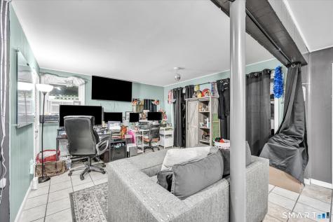 25 Spruce Street Meriden CT 06451