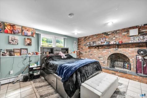 25 Spruce Street Meriden CT 06451