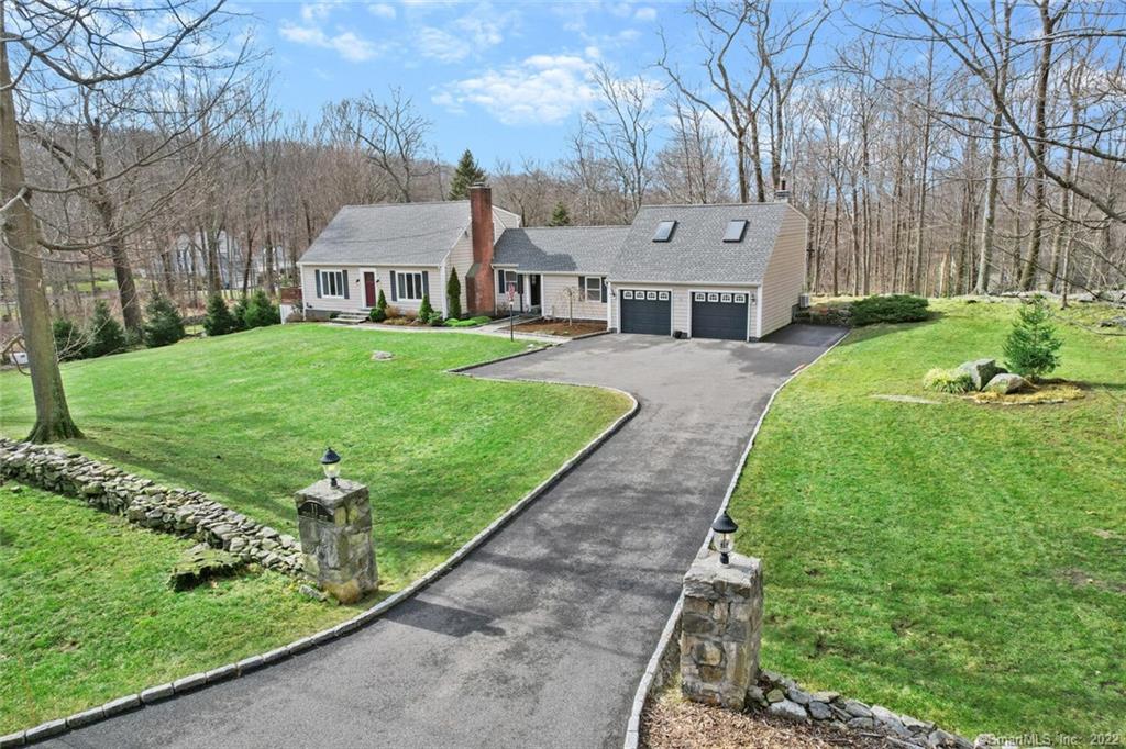 11 Peaceable Ridge Road Ridgefield CT 06877