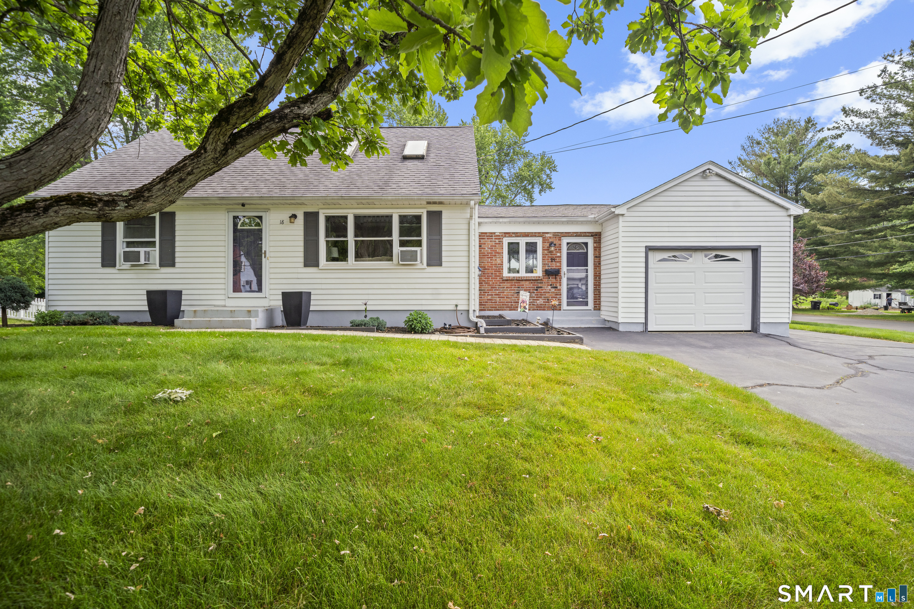 18 Bess Road Enfield CT 06082
