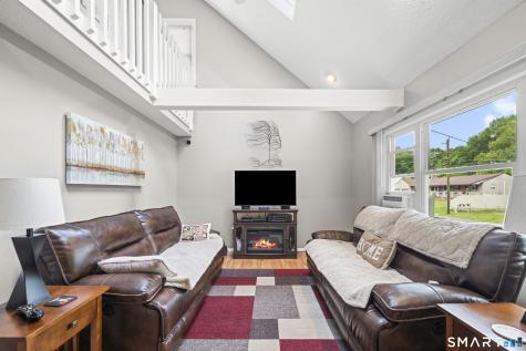 18 Bess Road Enfield CT 06082