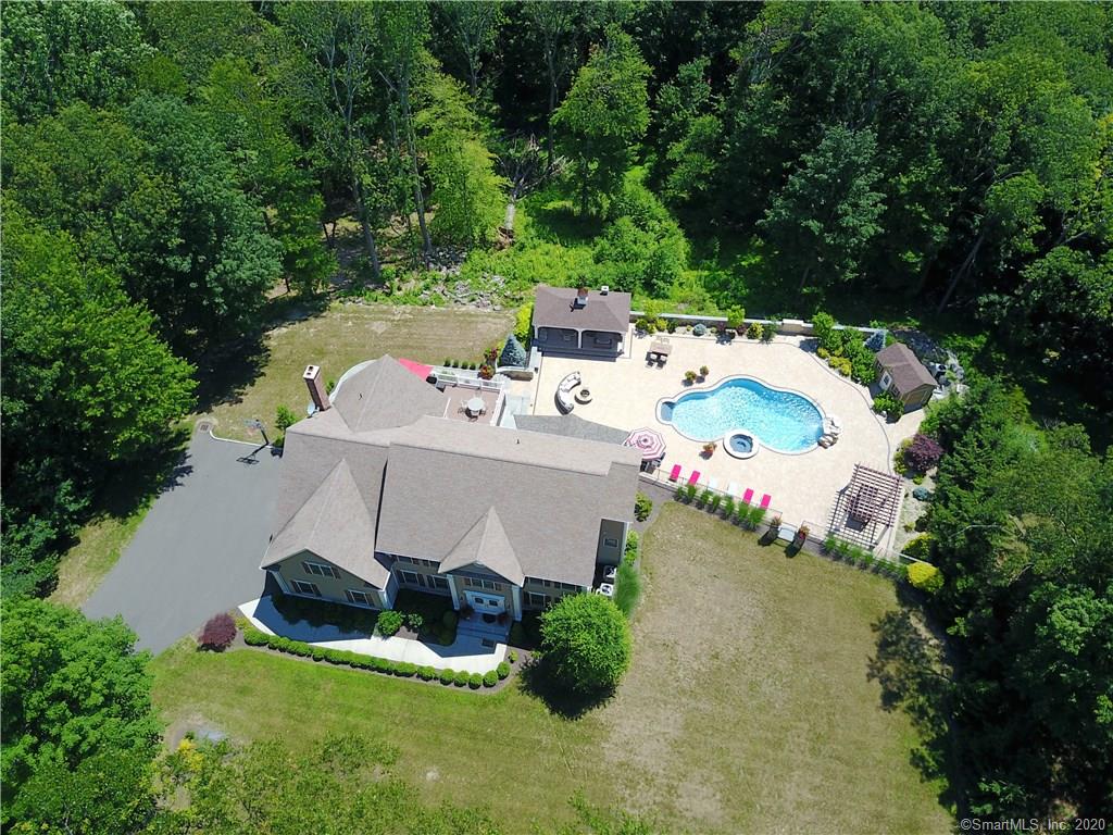 2B Fawn Crest Drive New Fairfield CT 06812