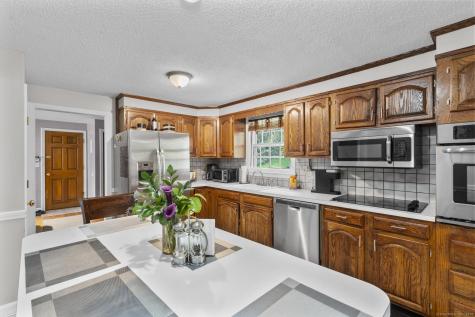 10 Butternut Drive Bloomfield CT 06002