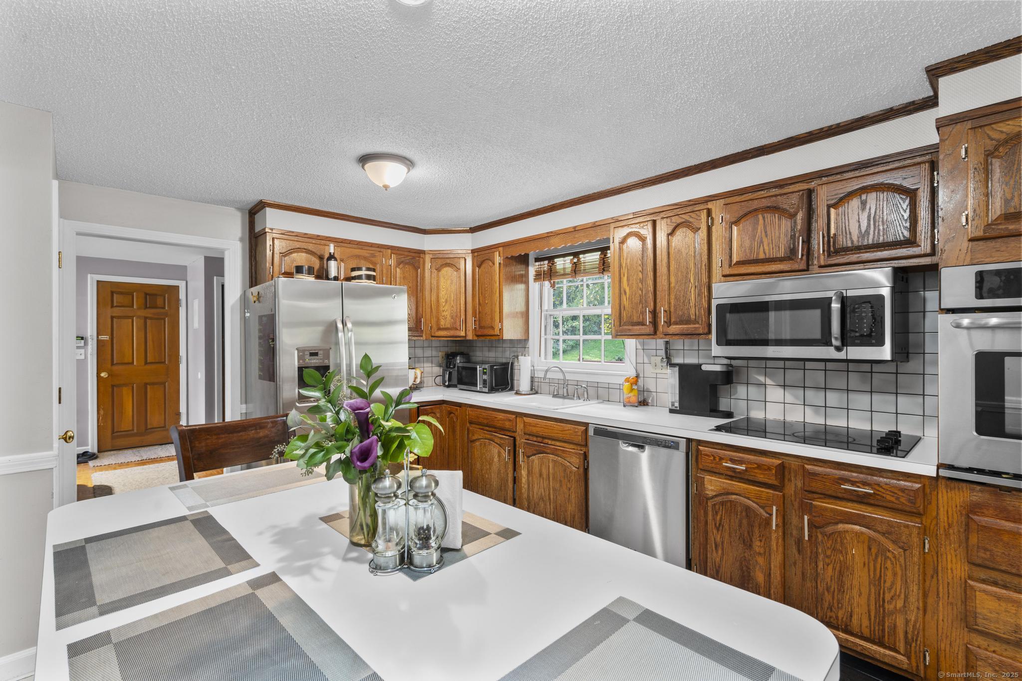 10 Butternut Drive Bloomfield CT 06002