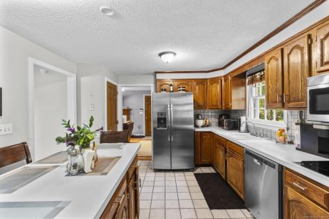 10 Butternut Drive Bloomfield CT 06002