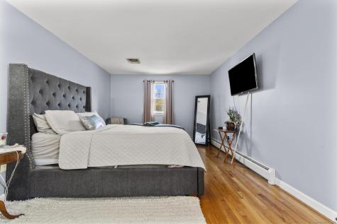 10 Butternut Drive Bloomfield CT 06002