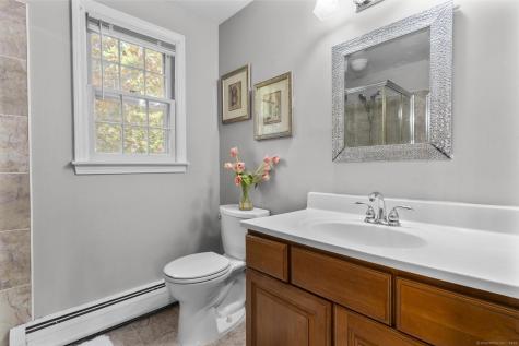 10 Butternut Drive Bloomfield CT 06002