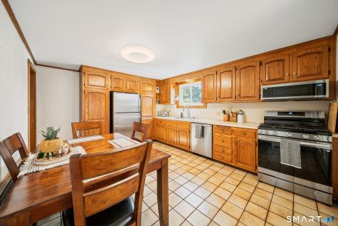 223 North Street Windsor Locks CT 06096