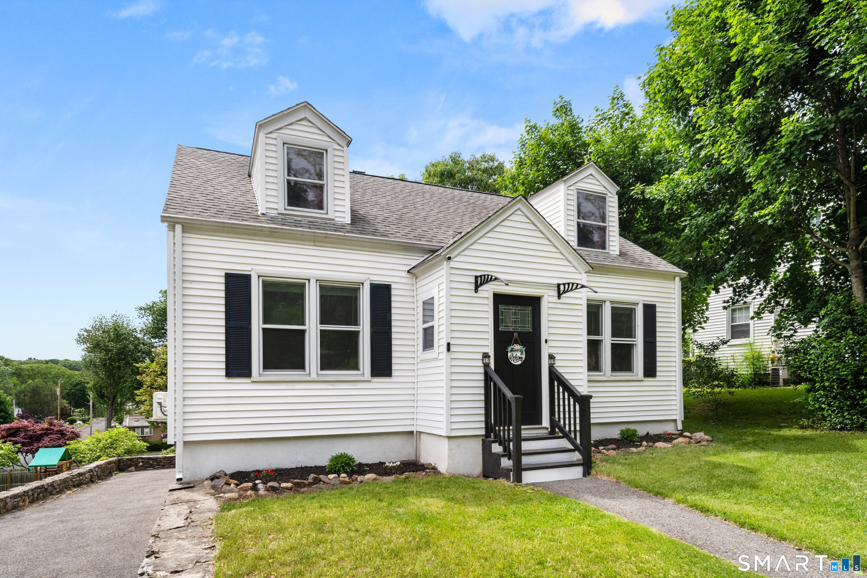 243 White Plains Road Trumbull CT 06611