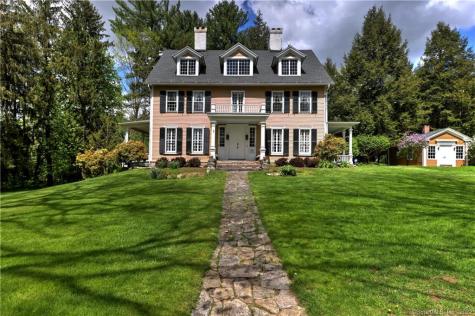 5 Pleasant Street Woodbury CT 06798