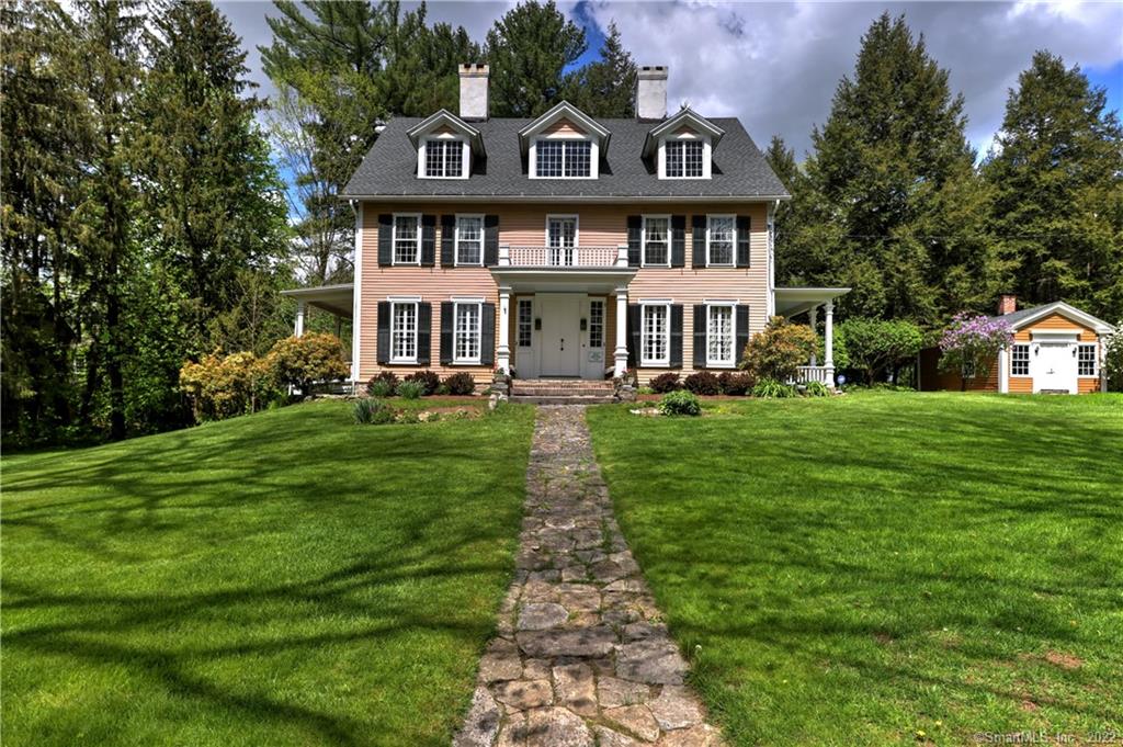 5 Pleasant Street Woodbury CT 06798