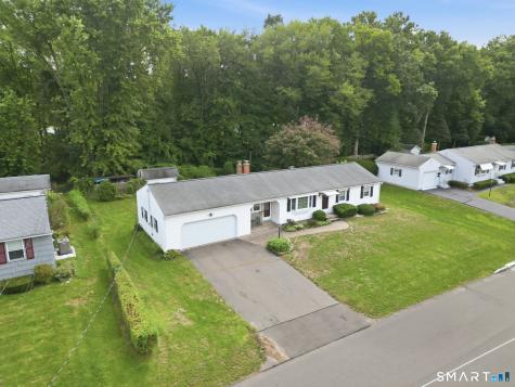 23 Middlesex Drive Enfield CT 06082