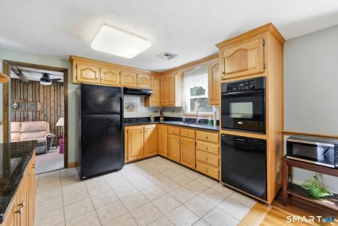 23 Middlesex Drive Enfield CT 06082
