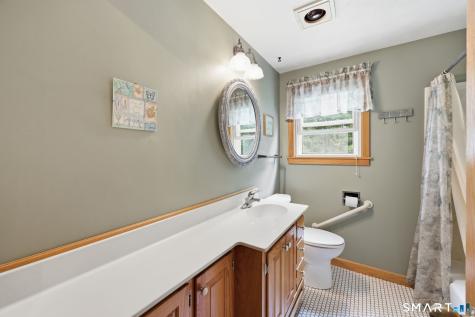 23 Middlesex Drive Enfield CT 06082