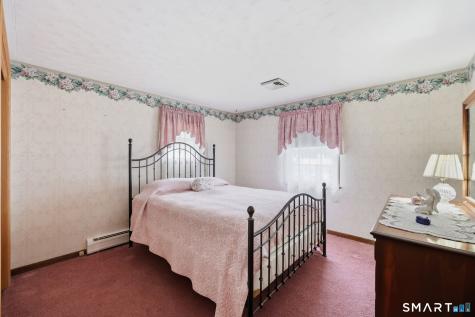 23 Middlesex Drive Enfield CT 06082
