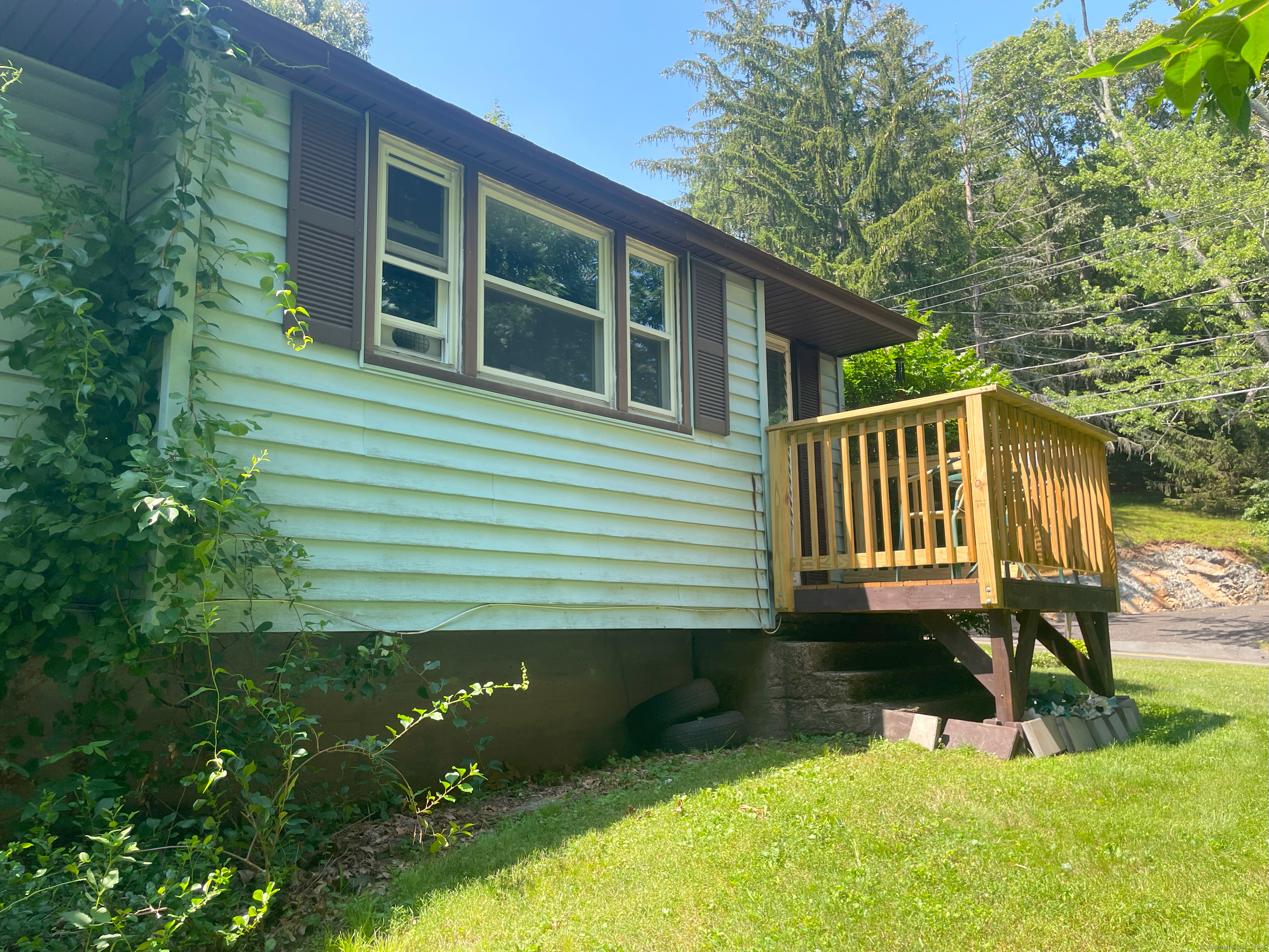 19 Upper Butcher Road Ellington CT 06029