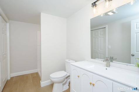 193 East Franklin Street Killingly CT 06239