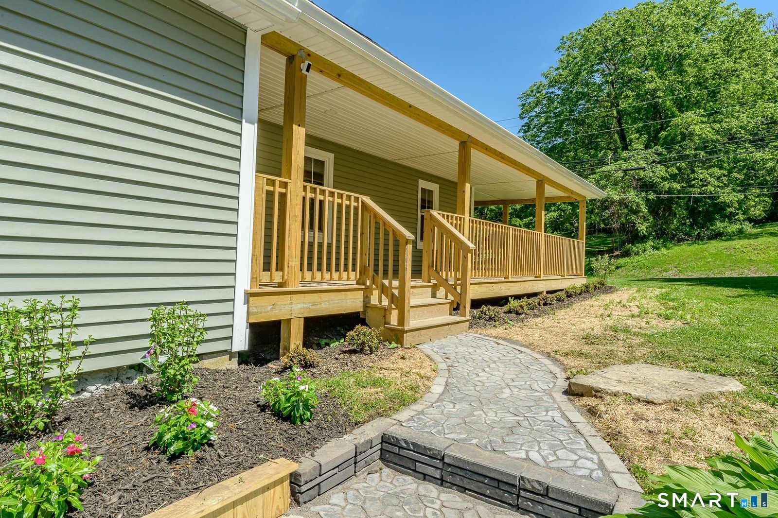 193 East Franklin Street Killingly CT 06239