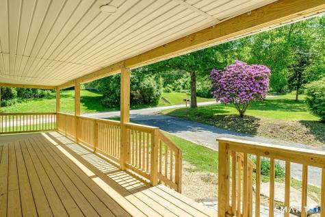 193 East Franklin Street Killingly CT 06239
