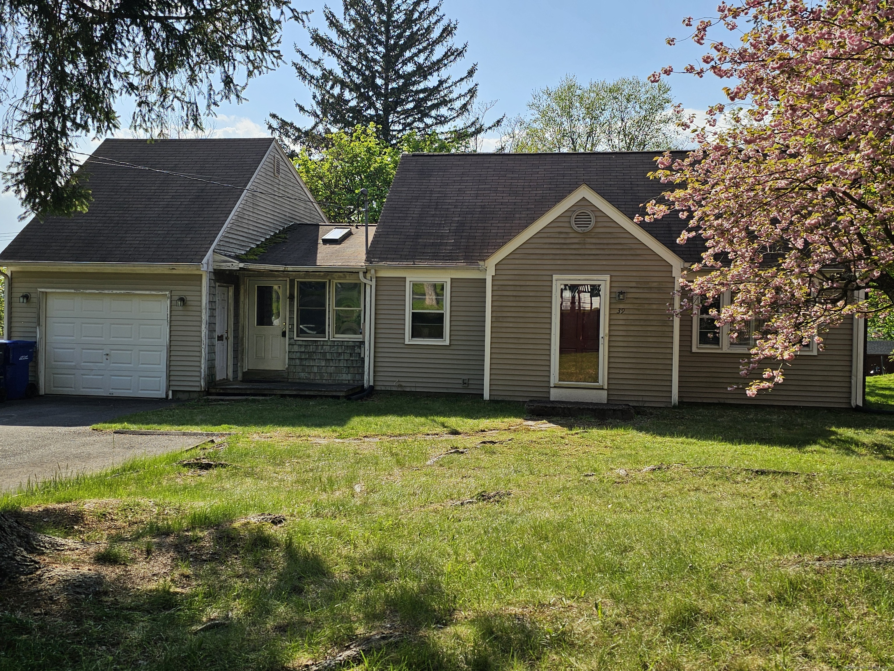 39 Charter Road Ellington CT 06029