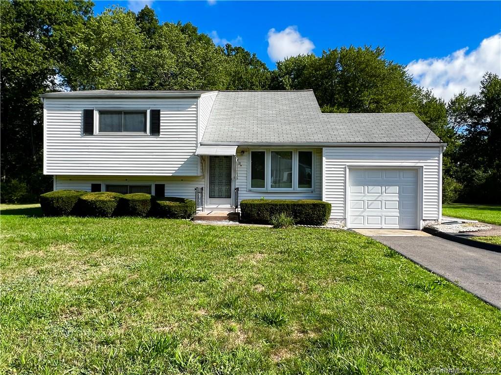 32 Annette Place Middletown CT 06457