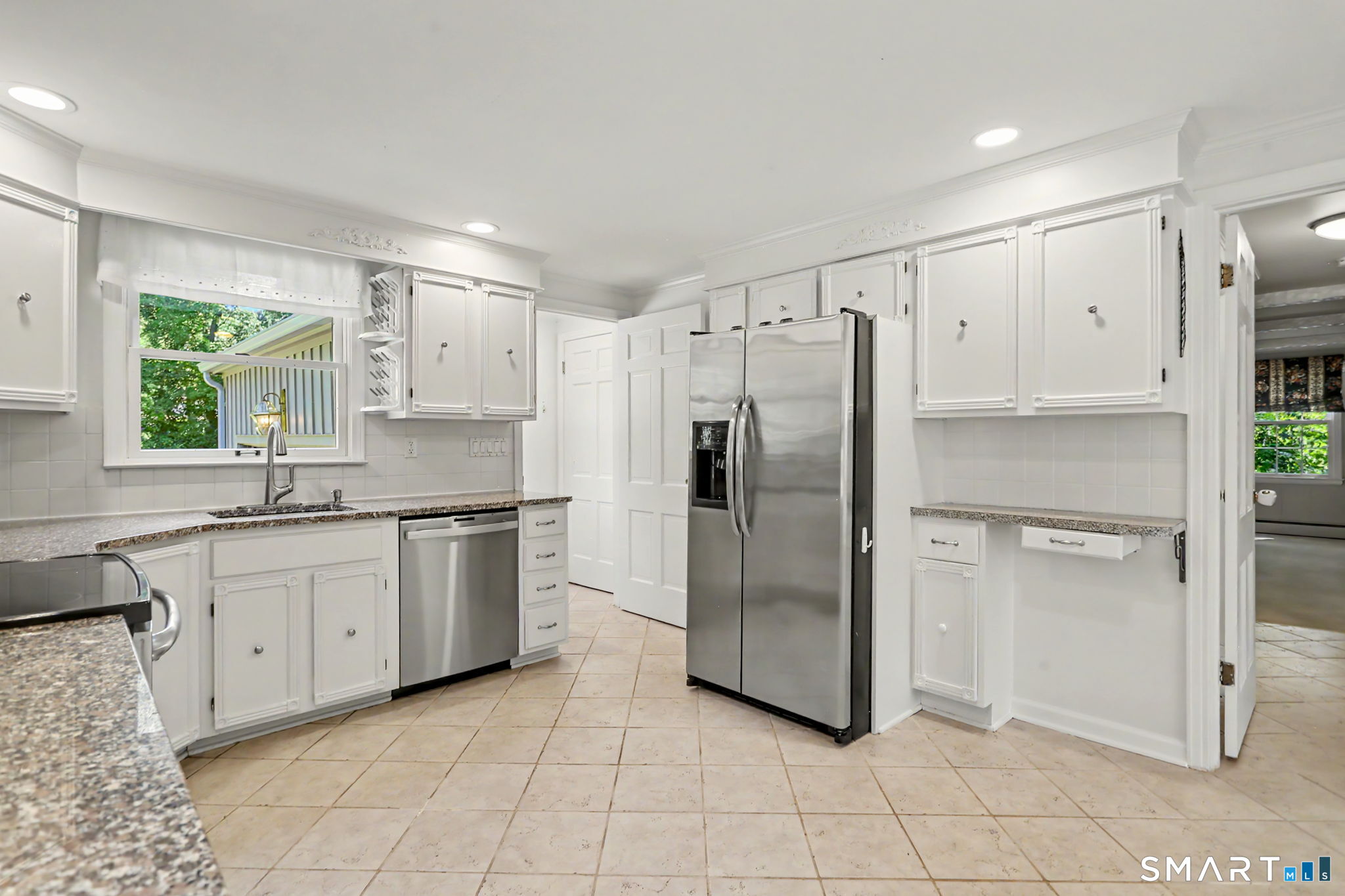 2190 Huntington Turnpike Trumbull CT 06611