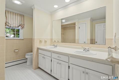 2190 Huntington Turnpike Trumbull CT 06611