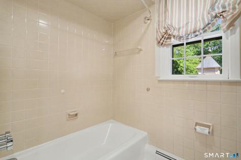 2190 Huntington Turnpike Trumbull CT 06611