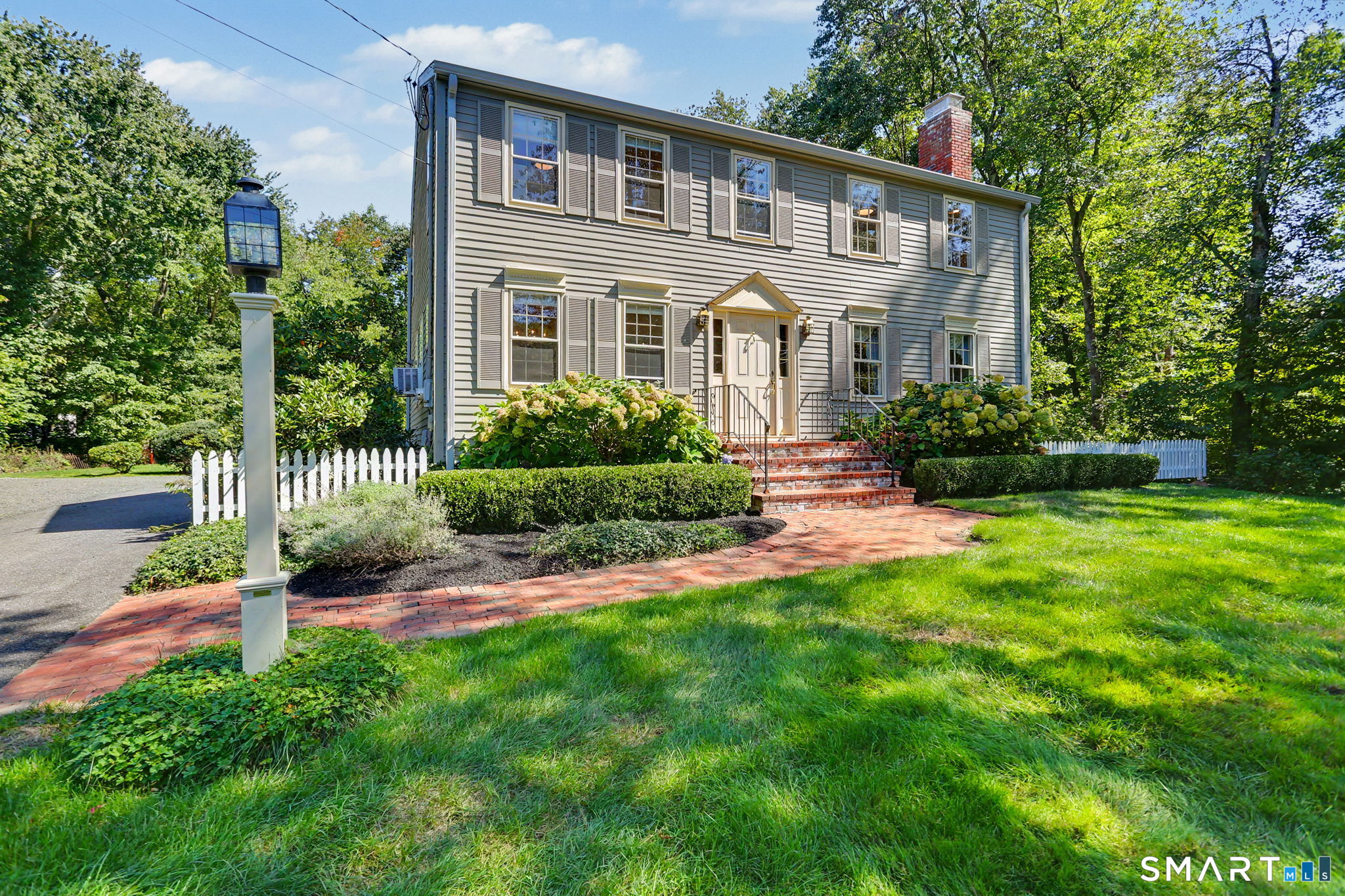 2190 Huntington Turnpike Trumbull CT 06611