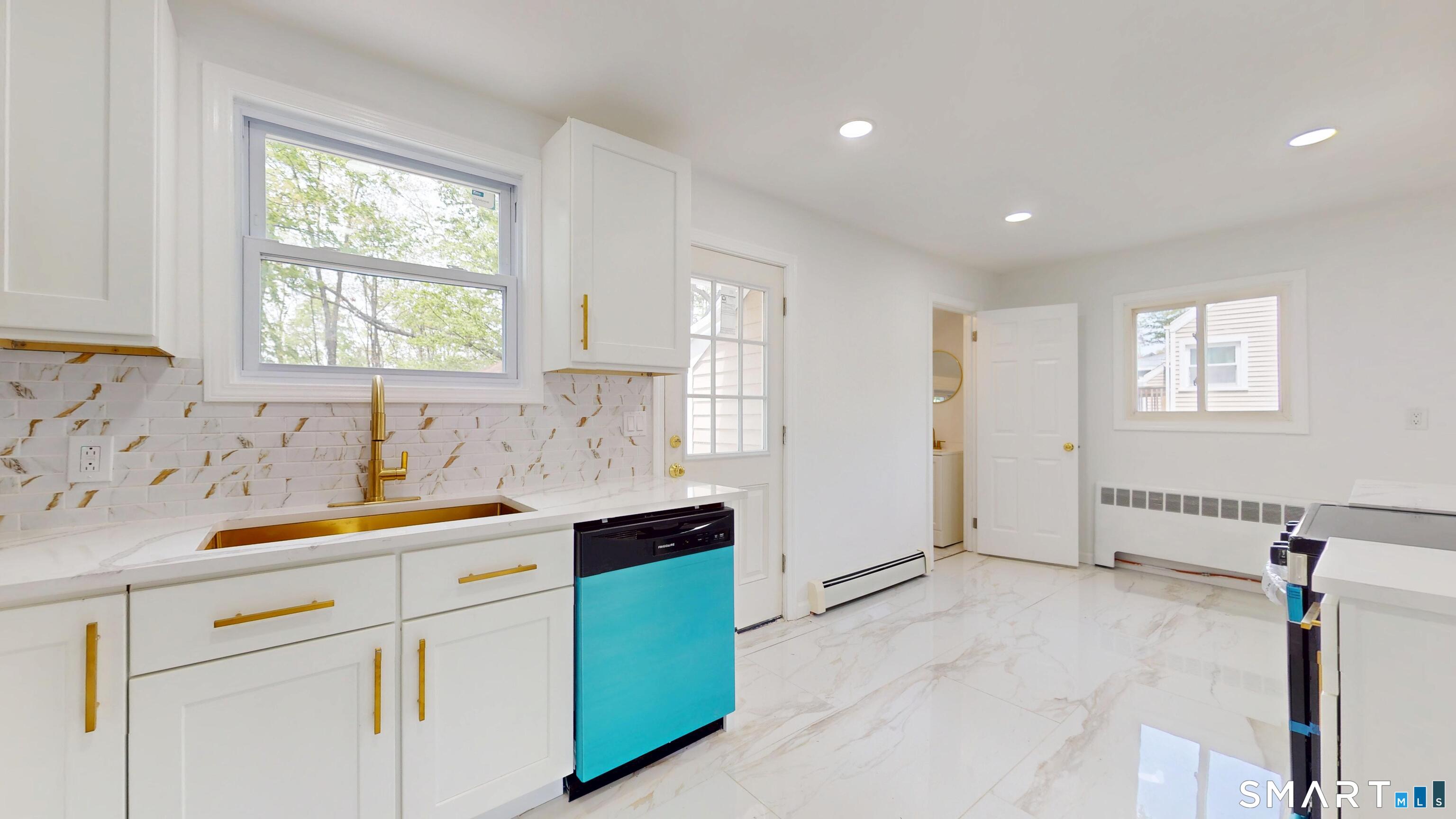 52 Glen Haven Road New Haven CT 06513