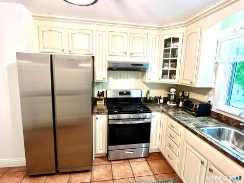 6 Cherry Heights Terrace Newtown CT 06482
