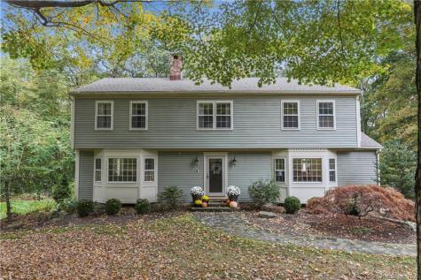 4 North Branch Road Newtown CT 06470