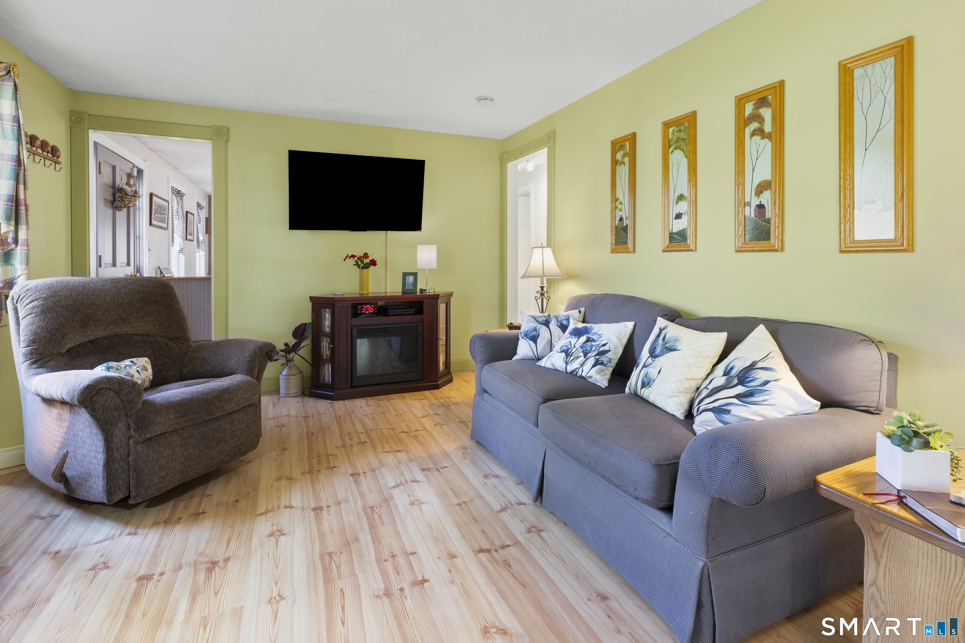 229 Woodstock Road Woodstock CT 06281