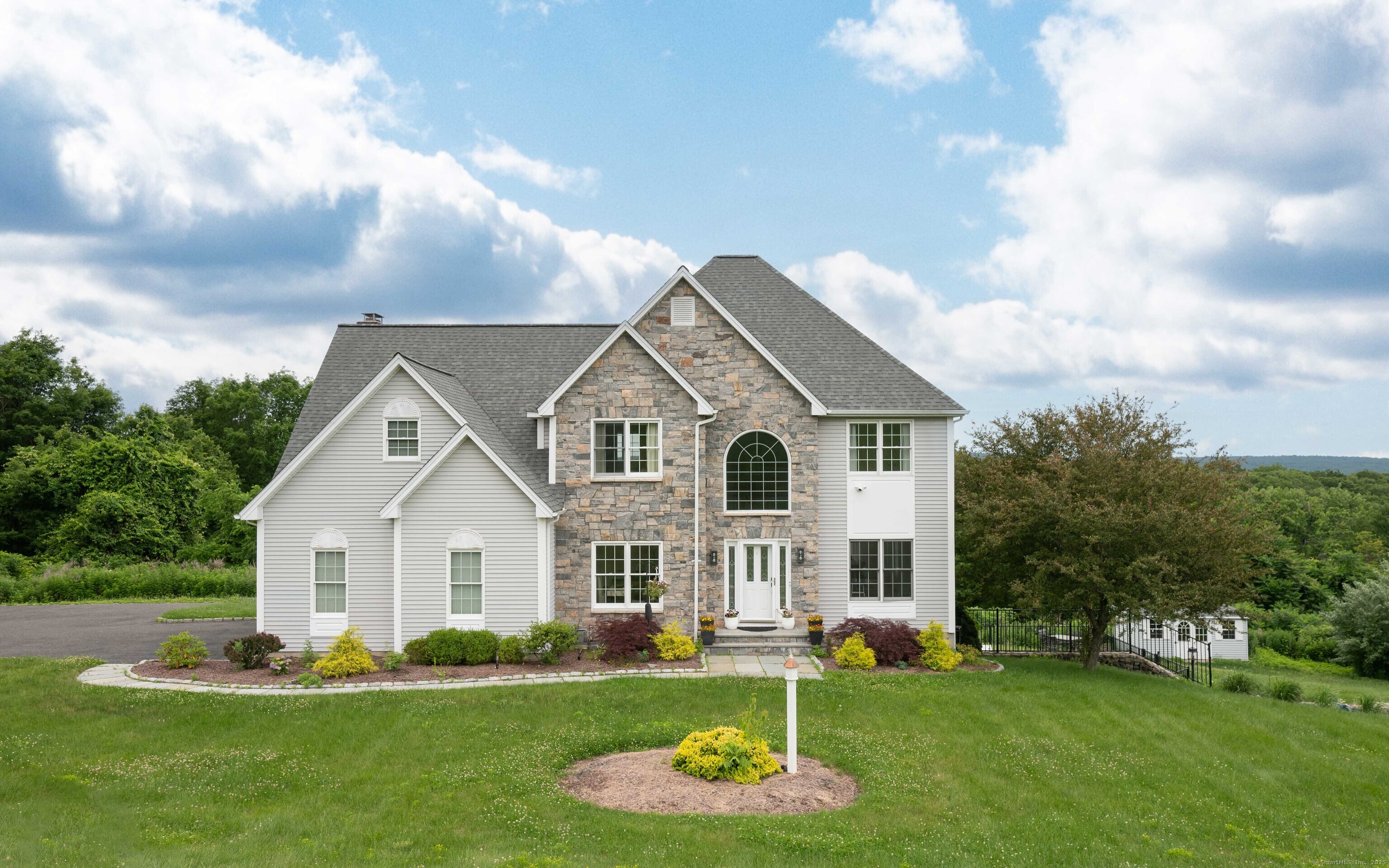 557 Upper Grassy Hill Road Woodbury CT 06798