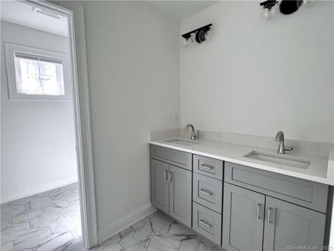 9 Melrose Drive Cheshire CT 06410