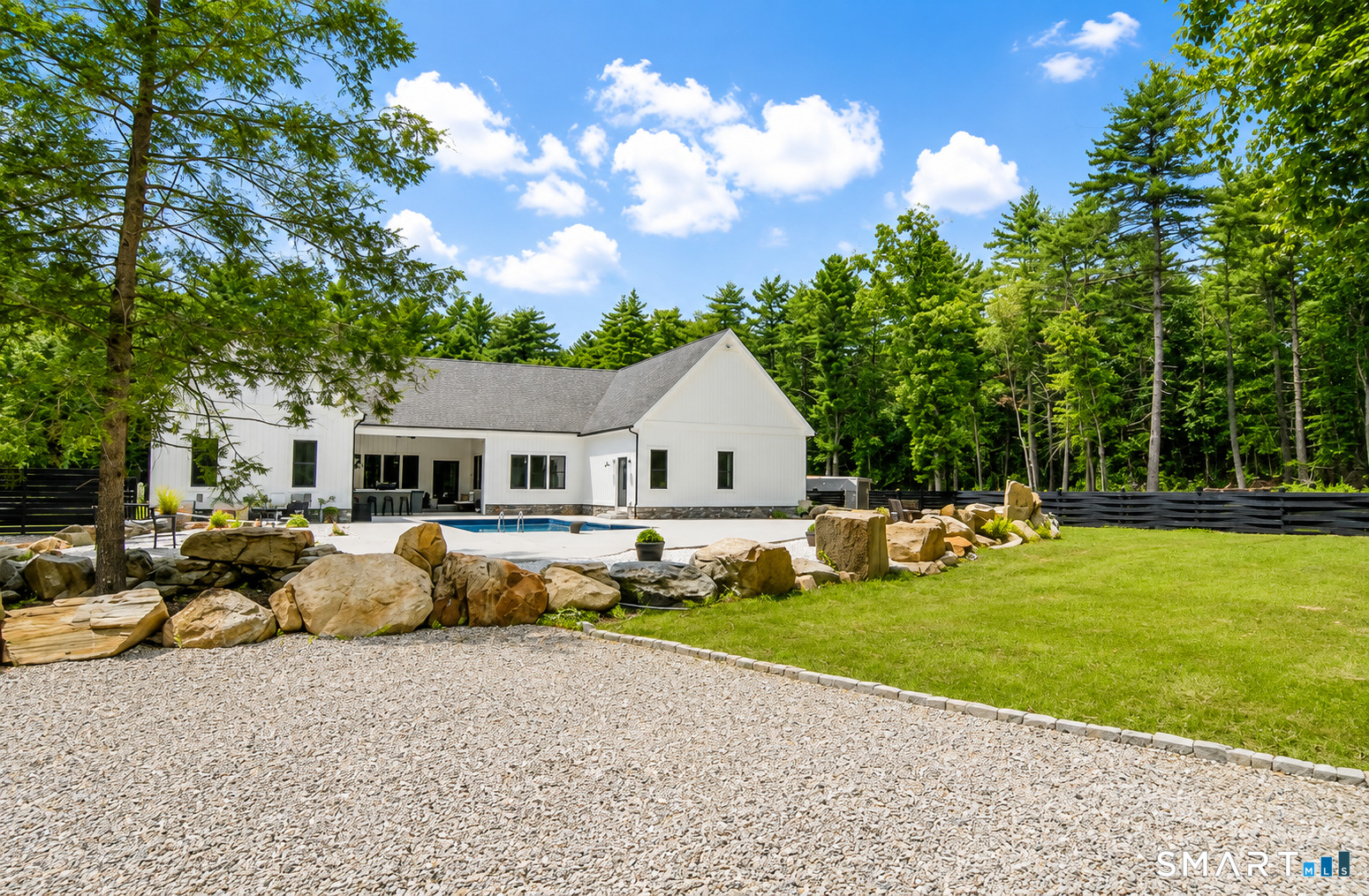 44 Blood Road Putnam CT 06260