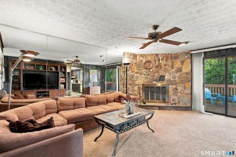 28 Angela Drive Wethersfield CT 06109