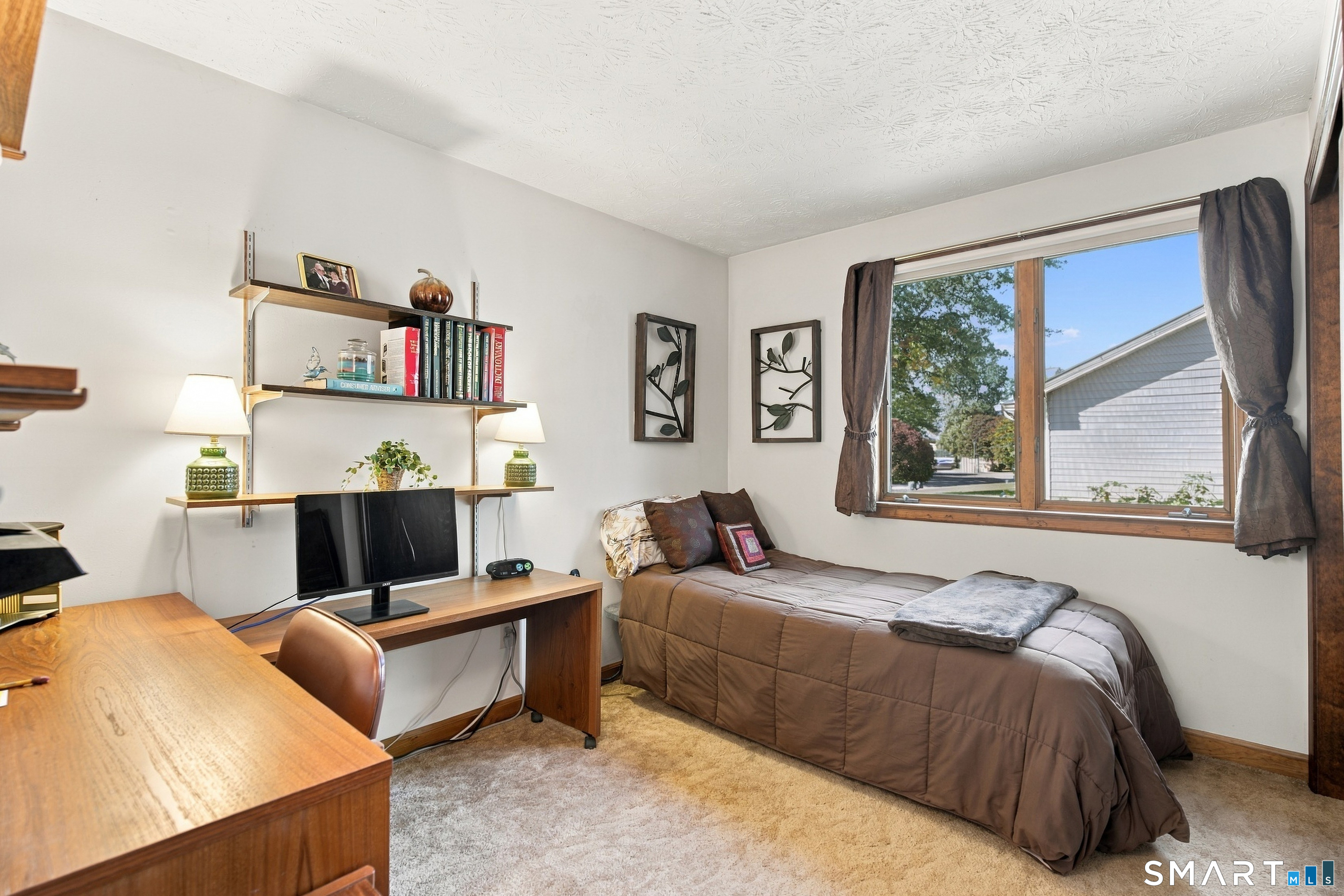 28 Angela Drive Wethersfield CT 06109