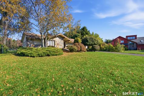 28 Angela Drive Wethersfield CT 06109