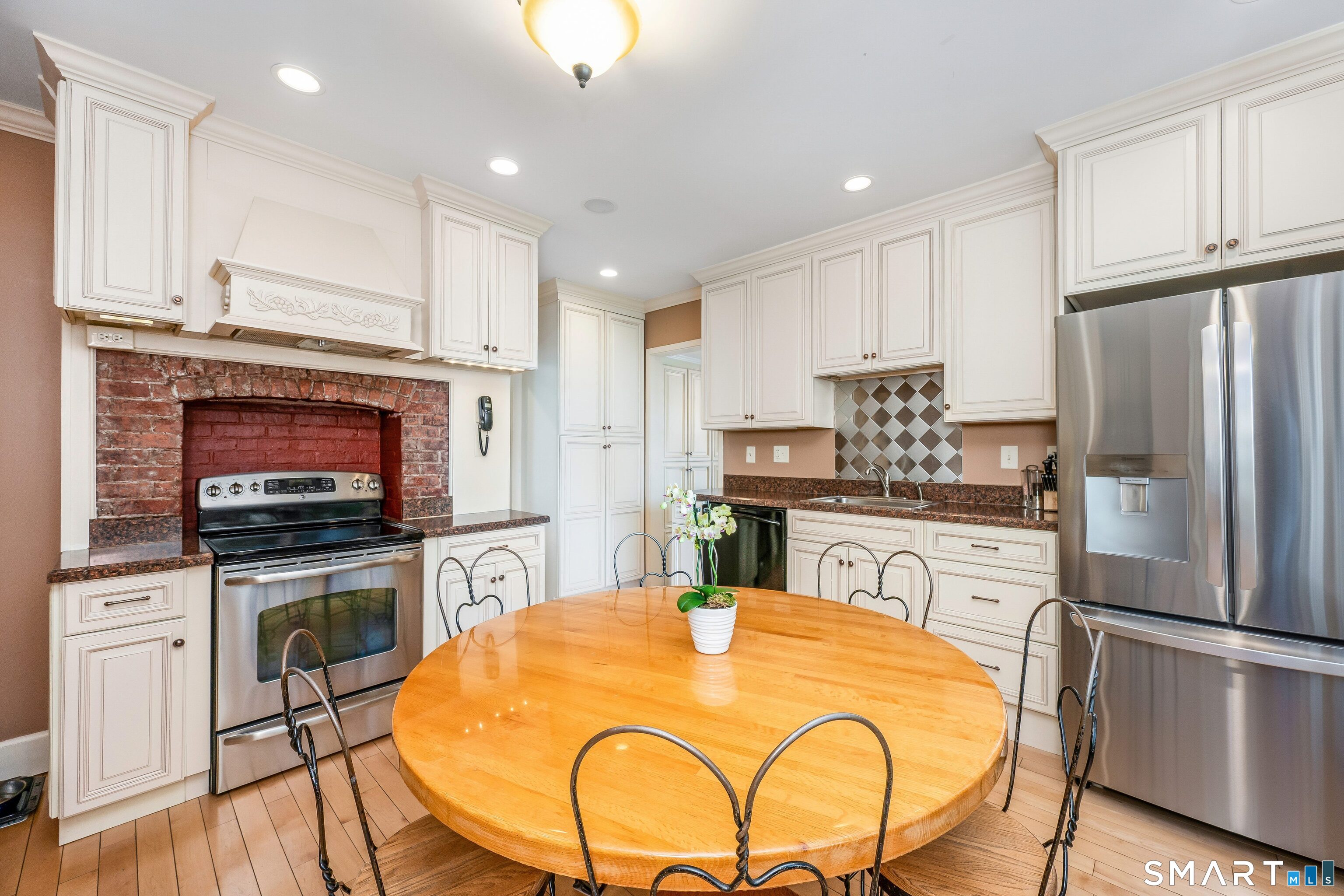 150 Holmes Avenue Darien CT 06820