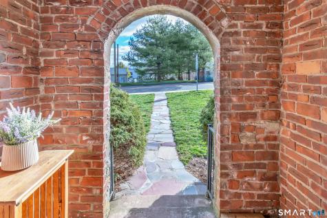 108 Ivy Street Branford CT 06405