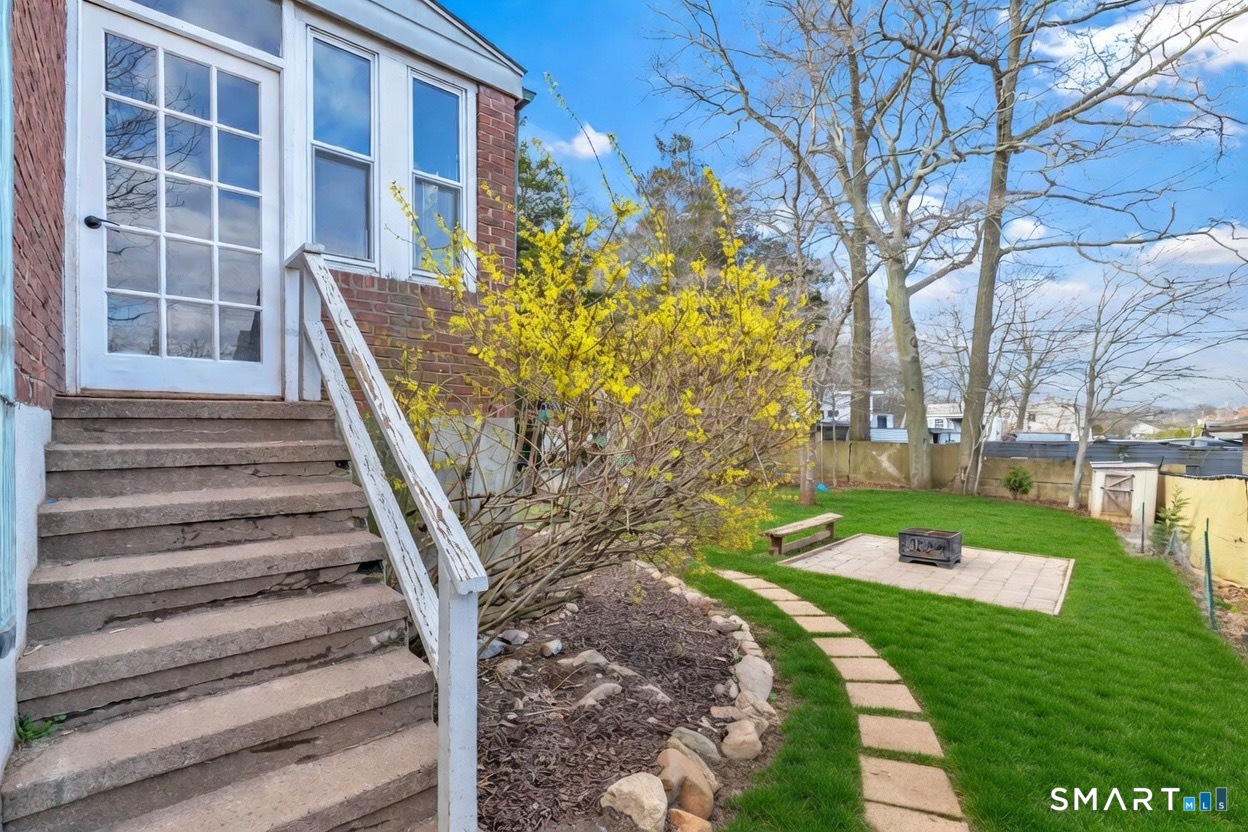 108 Ivy Street Branford CT 06405