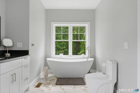 18 Bsullak Road Barkhamsted CT 06063