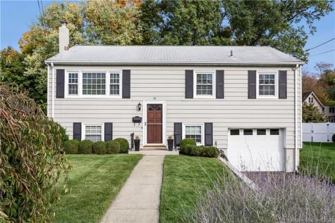 41 Olmstead Place Norwalk CT 06855