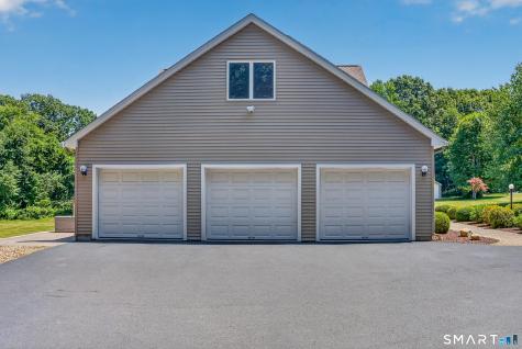 32 Deer Meadow Tolland CT 06084