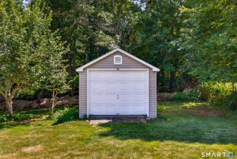 32 Deer Meadow Tolland CT 06084