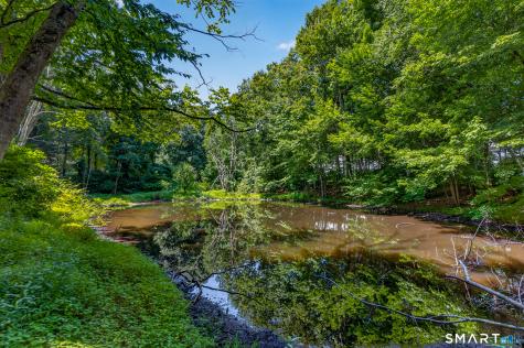 32 Deer Meadow Tolland CT 06084